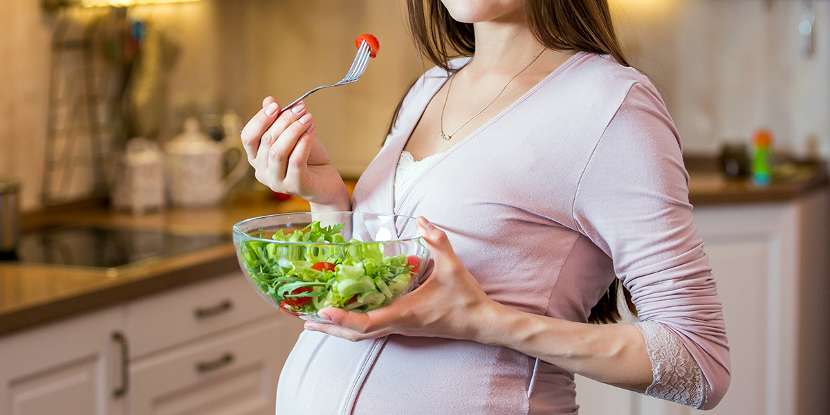 Ba tháng giữa thai kỳ mẹ bầu nên sử dụng chế độ ăn này