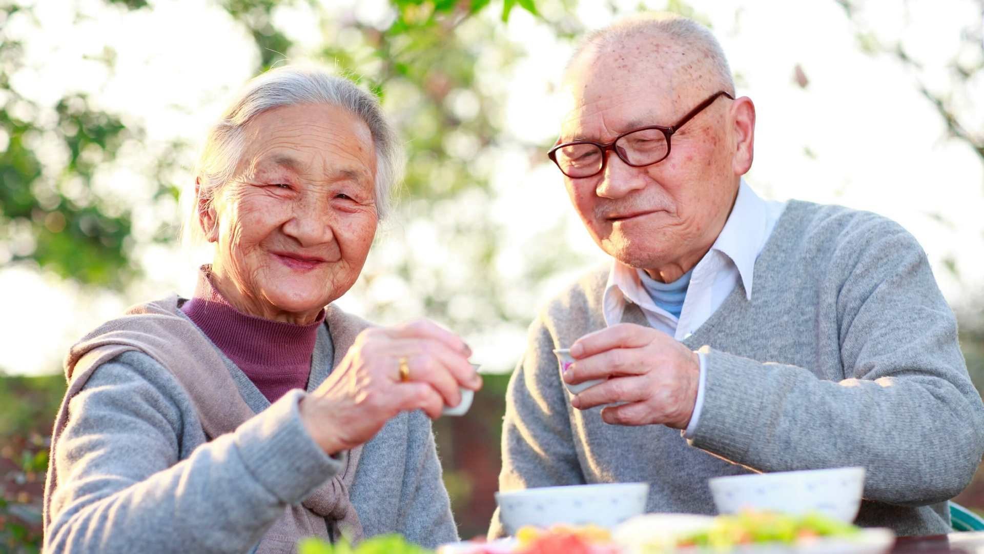 Chế độ ăn uống cho người cao tuổi